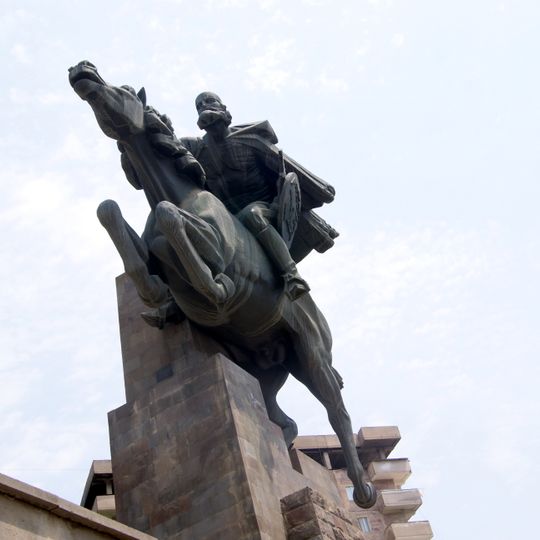 David Bek statue, Kapan