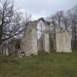 Restes de l'église Notre-Dame-de-Corbeil (Pringy)