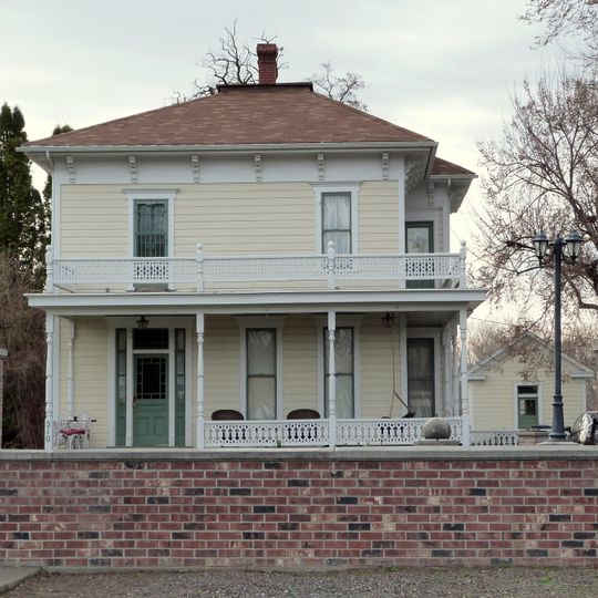James H. and Cynthia Koontz House