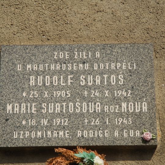 Pamětní deska Rudolfa a Marie Svatošových