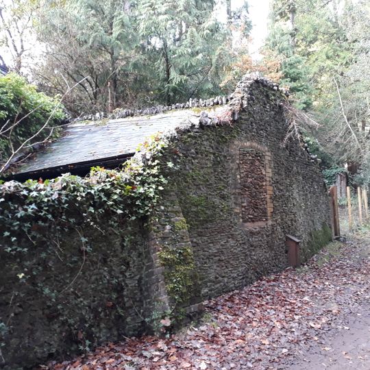 Garden Wall To Front Of Turner's