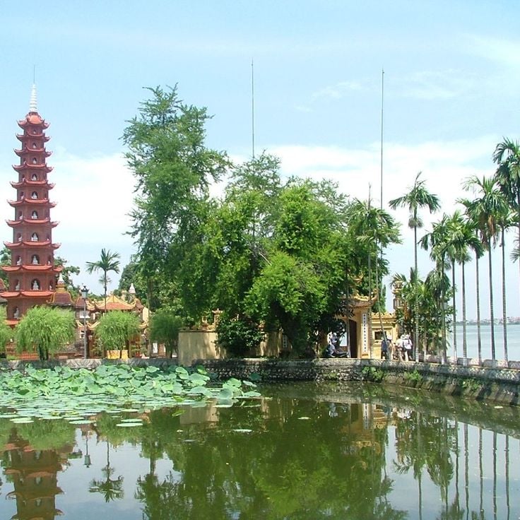 Trấn Quốc Pagoda