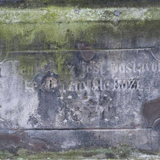 Kříž na návsi v Chotěšově