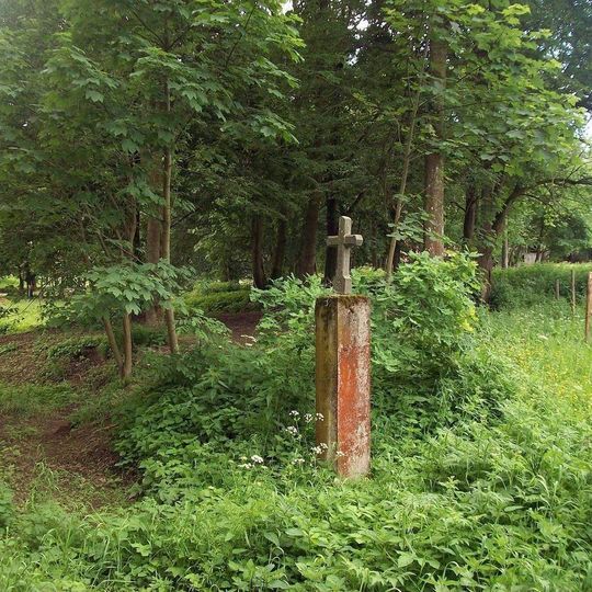 Kříž u Šidlákova u rybníčku