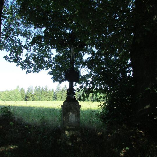 Kříž u rybníka Držadlo mezi Kletečnou a Onšovicemi