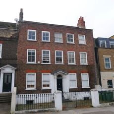 98, Greenwich High Road Se10