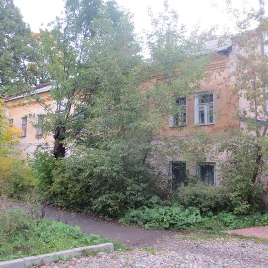 Здание бывшей женской гимназии, где в 1878-1883 гг. училась видная большевичка О.А. Варенцова