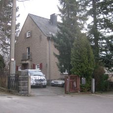 Wohnhaus in offener Bebauung mit Garten Stephensonstraße 6