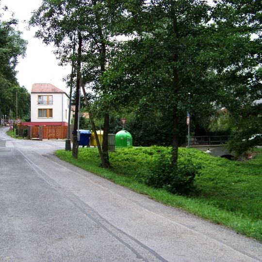 Bridge of Ke Kulišce street over the Šárecký potok