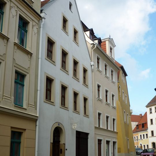 Wohnhaus in geschlossener Bebauung, mit kleinem Laden mit originaler Front Bogstraße 5