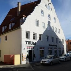 Wohn- und Geschäftshaus