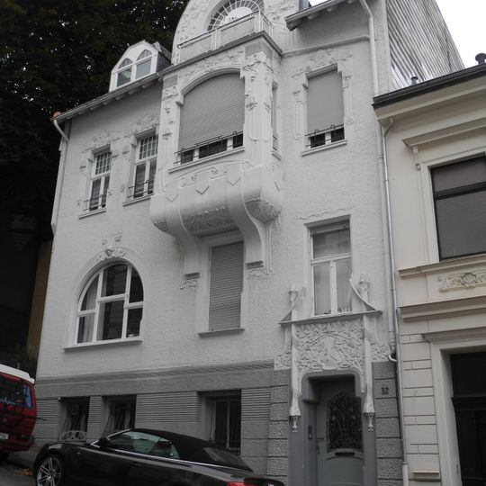Sadowastraße 32