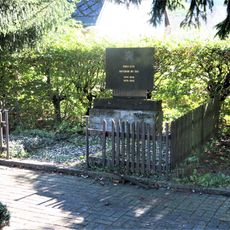 Pomník padlým u obecního úřadu v Dolních Habarticích