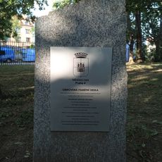 Plaque to Jazzová sekce tree memorial