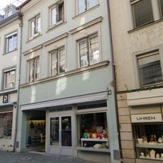 Wohn- und Geschäftshaus