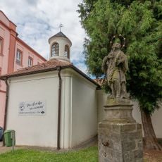 Socha sv. Jana Nepomuckého z mostu v Dolní Libchavě