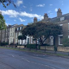 32-50, Maid's Causeway