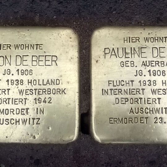 Stolperstein em memória de Pauline de Beer