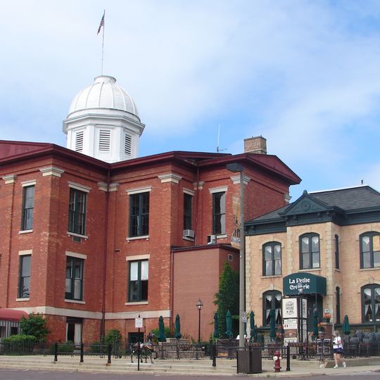 Old McHenry County Courthouse