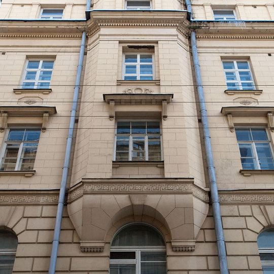 Дом, в котором жил известный авиаконструктор и летчик-испытатель Е. И. Погосский