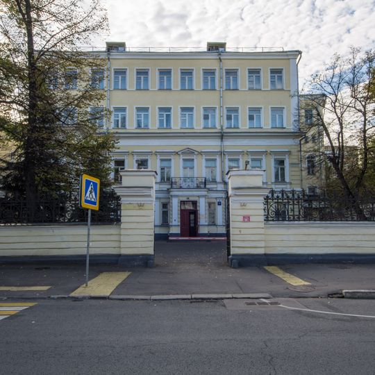 Улица Бахрушина 16-18, усадьба Арестовой, Лентошниковой, Михайлова