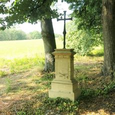 Kříž u silnice východně od Šerchova