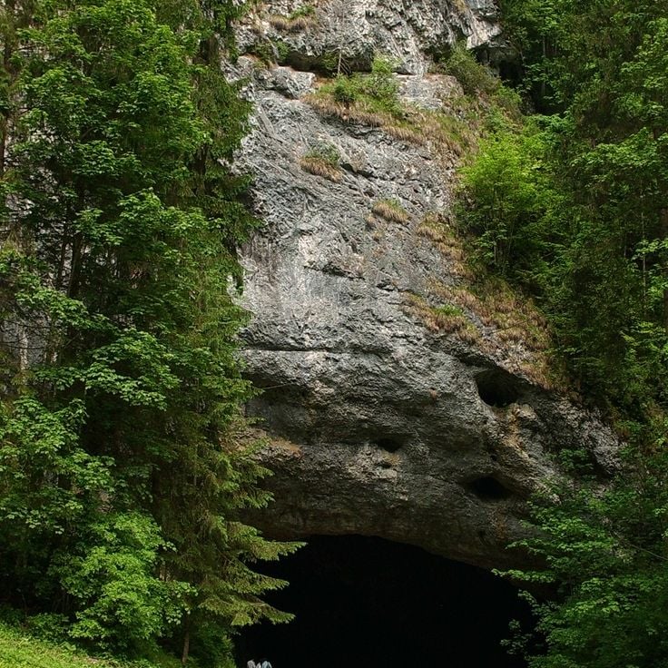 Lurgrotte-grottorna