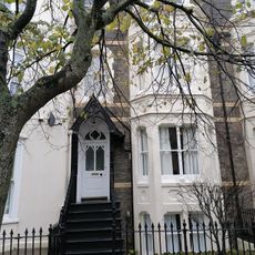 No.19 Queen's Terrace, Queen's Road