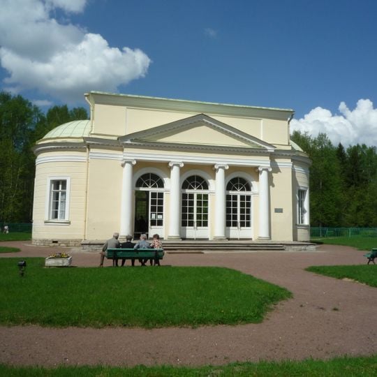 Krugly Zal Pavilion in Pavlovsk