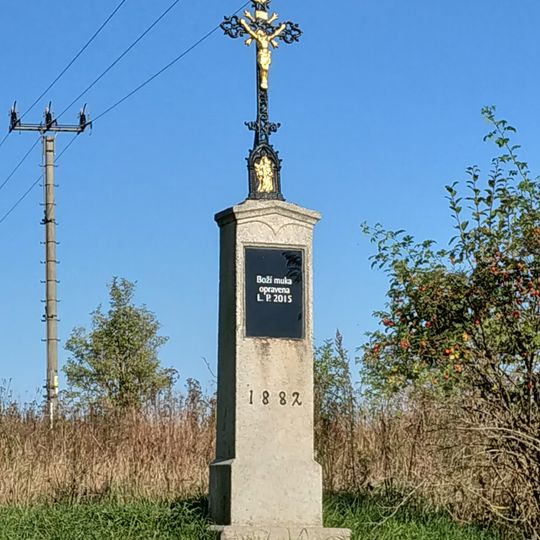 Kříž jižně od Semněvic