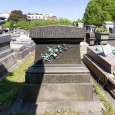 Grave of Debruille-Robert