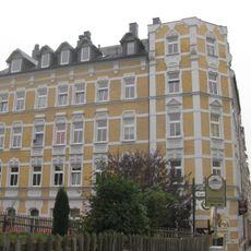 Mietshaus in halboffener Bebauung in Ecklage Fürstenstraße 64