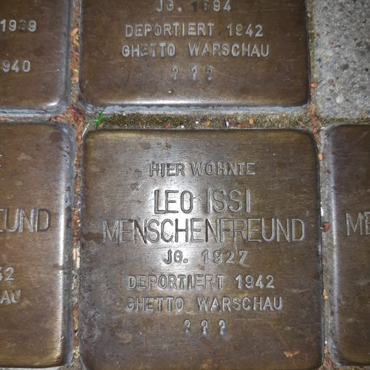 Stolperstein en memoria de Leo lsis Menschenfreund