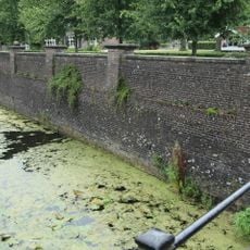 Slot Zuylen, kademuur