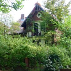 Manteuffelstraße 1