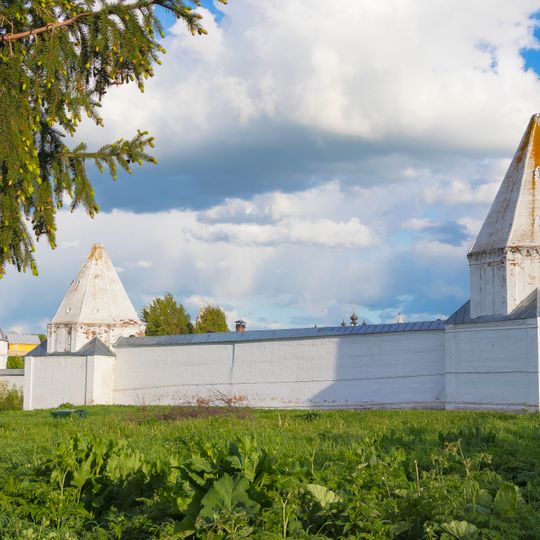 Стены с десятью башнями