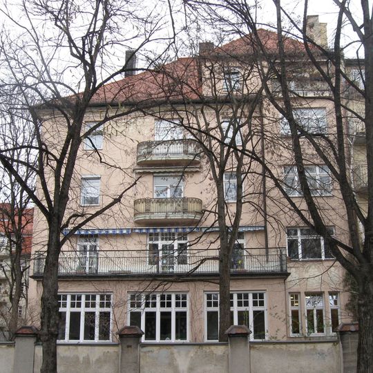 Adalbertstraße 106