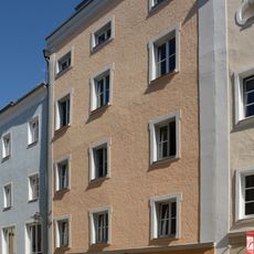 Theresienstraße 9