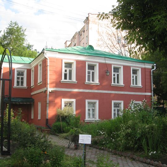 Дом причта храма Пимена Великого