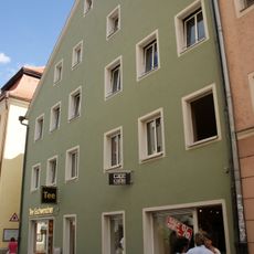 Wohn- und Geschäftshaus