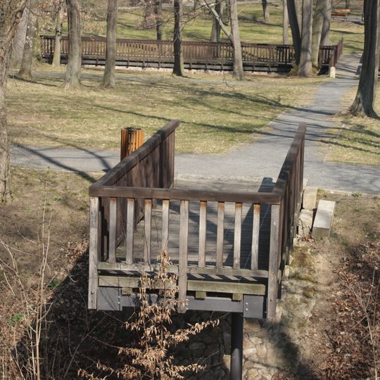 Vyhlídka v dolnopočernickém zámeckém parku