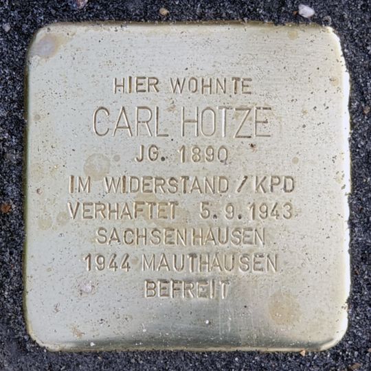 Stolperstein en memoria de Carl Hotze