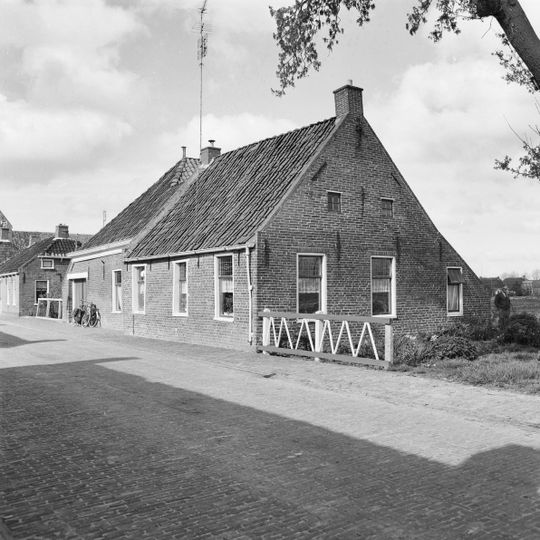 Hoofdstraat 19, Zandeweer