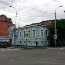 Volodarskogo Street 11 / Semakov Street 11