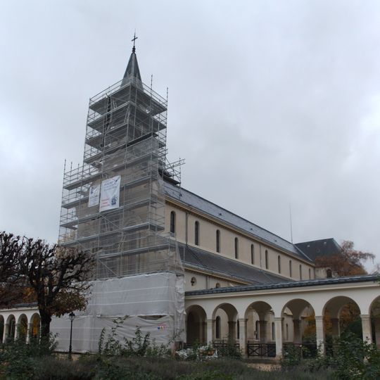 Chapelle Saint-Sauveur d'Issy-les-Moulineaux