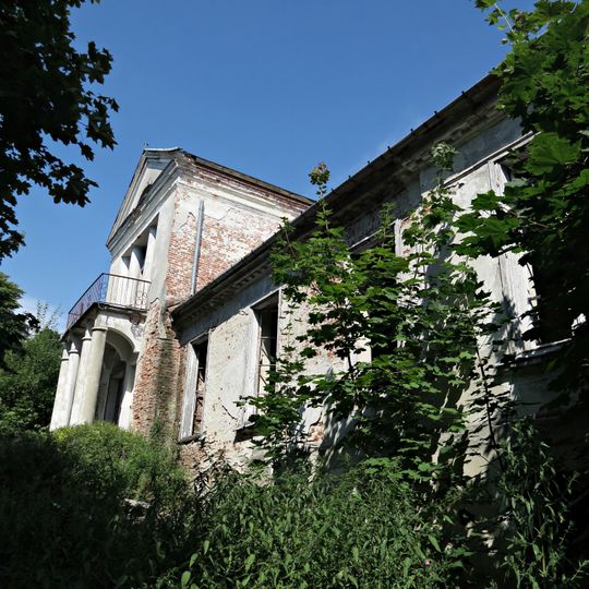 Zespół pałacowo-parkowy w Olesznie