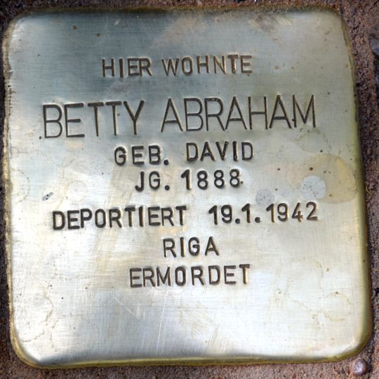 Stolperstein en memoria de Betty Abraham