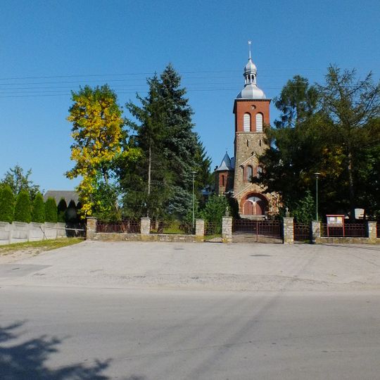 Zespół kościoła Matki Boskiej Królowej Polski w Sukowie