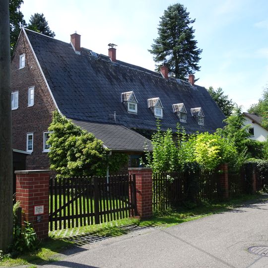 Doppelwohnhaus Wilhelm-Busch-Straße 43; 45