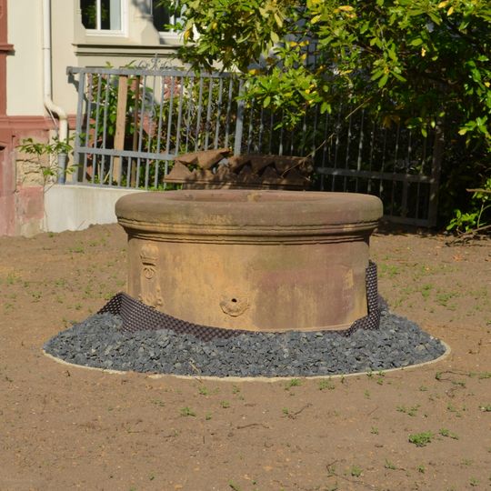 Brunnenbecken